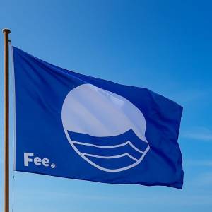 Najlepsze plaże w Polsce - Błękitne Flagi 2025 - blekitna flaga